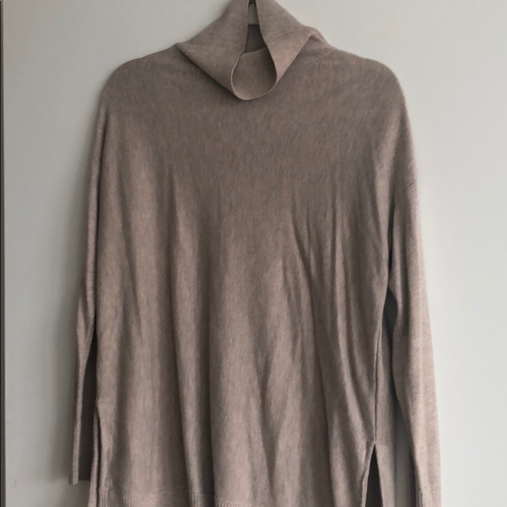 Loft  tunic length turtleneck sweater